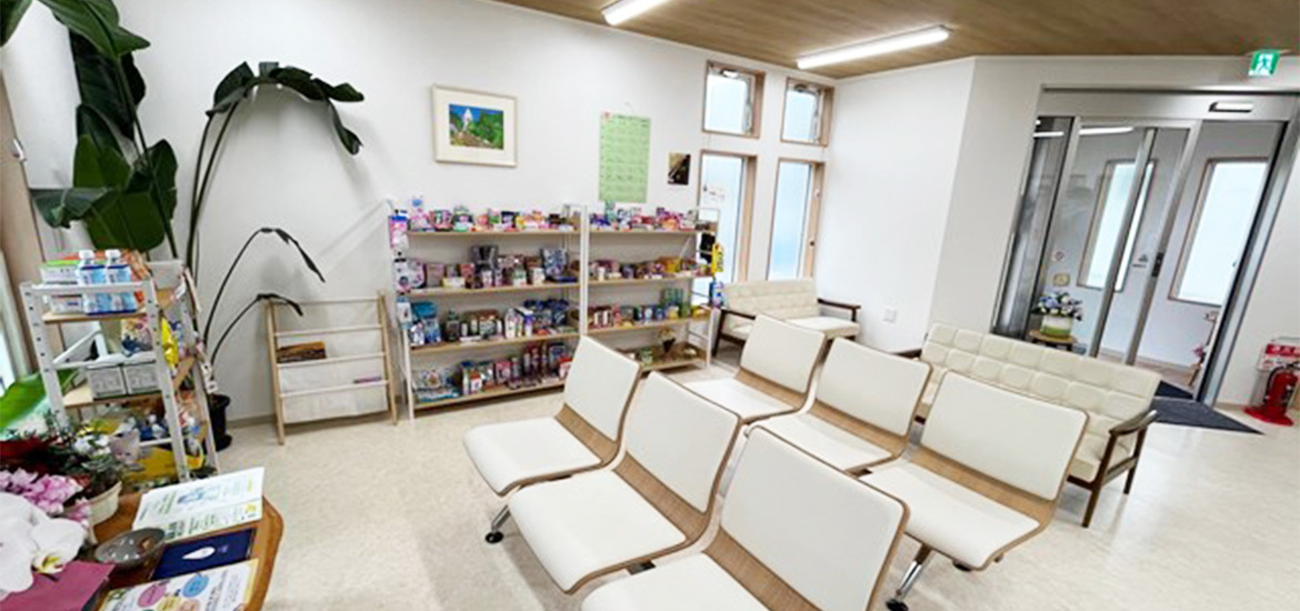 つばめ薬局　待合室